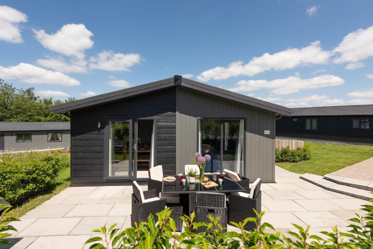 Buttercup Lodge, 33 Roadford Lake Lodges Lifton Zewnętrze zdjęcie